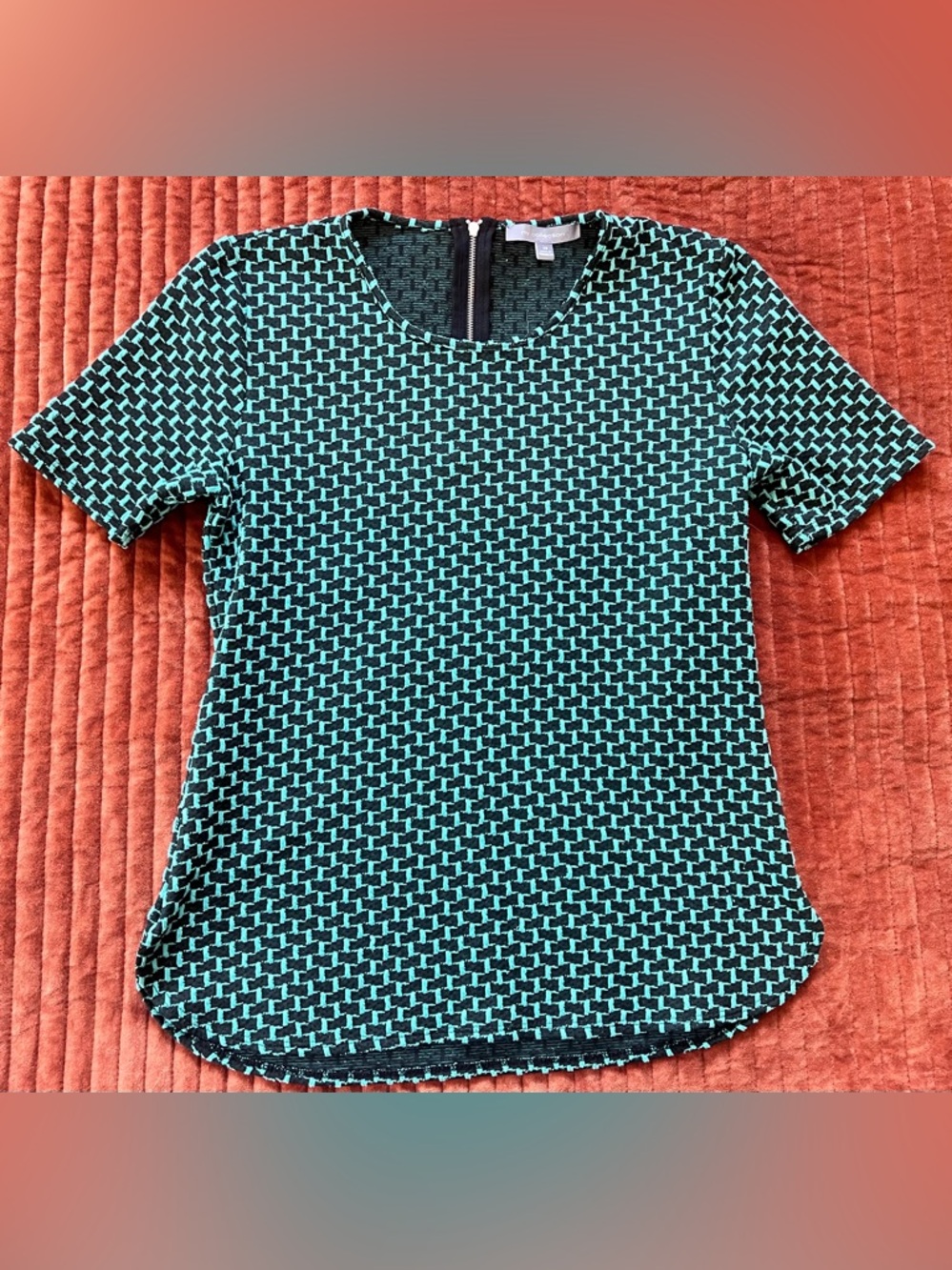 St. John Collection Black and Teal Short Sleeve Knit Top